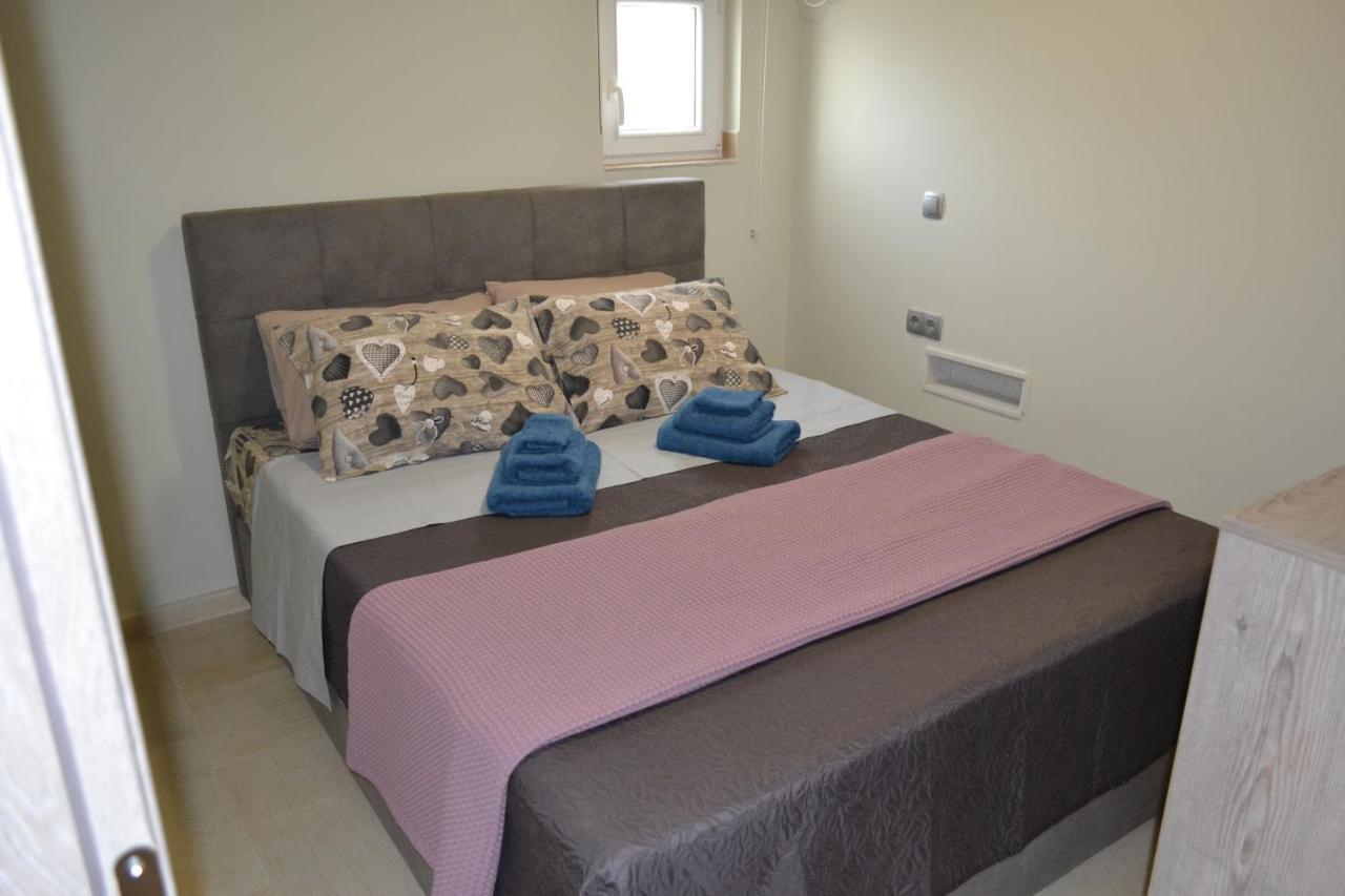 Stergiou Luxury Apartments With Shared Pool Anavyssos Exteriör bild